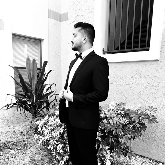 Meet your Posher, Abhishek - Picture 1 of 1